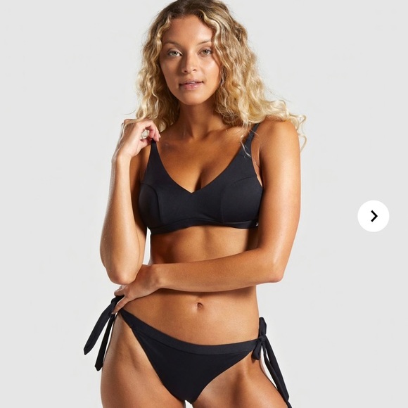 Gymshark Horizon Bikini Top Black Size Small
